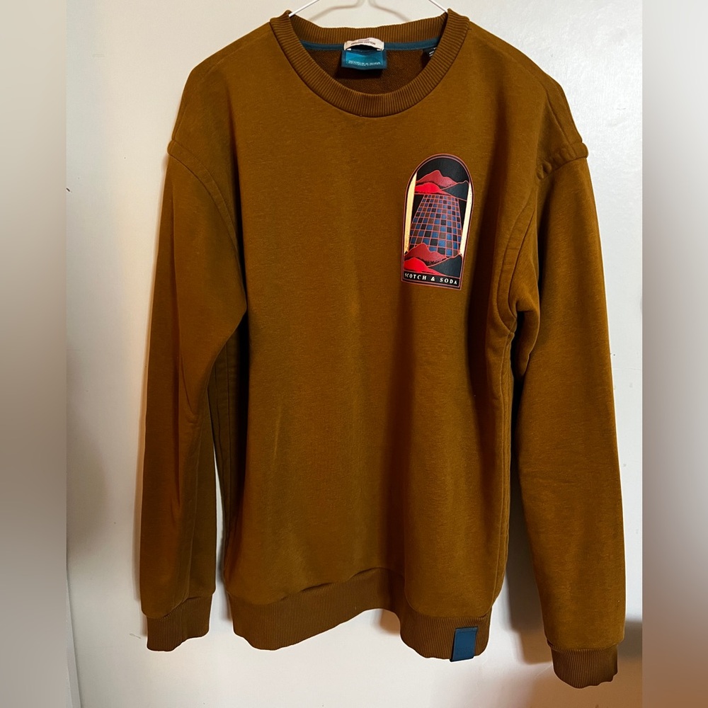 Scotch and Soda brown crewneck. Size Medium.